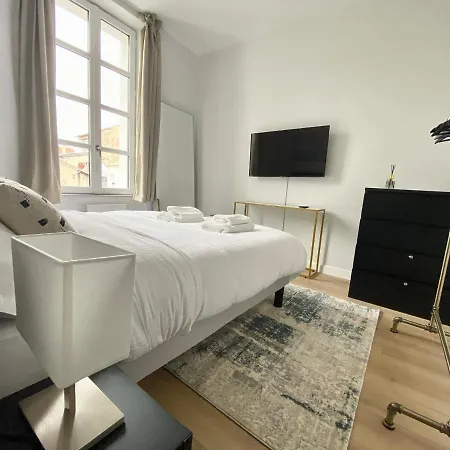 Standinghouse Centre 3*