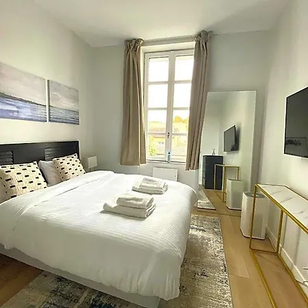 Standinghouse Centre 3*