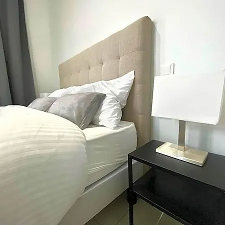Standinghouse Centre Apartahotel Marmande